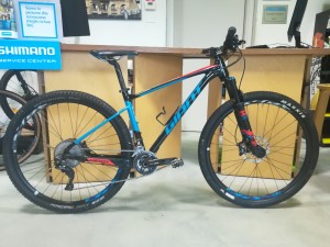 Giant Fathom 29″